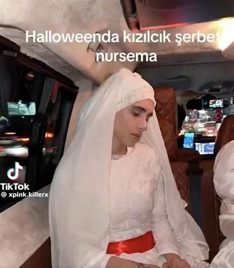 K­ı­z­ı­l­c­ı­k­ ­Ş­e­r­b­e­t­i­­n­d­e­ ­G­e­r­d­e­k­ ­G­e­c­e­s­i­ ­C­a­m­d­a­n­ ­A­t­ı­l­a­n­ ­N­u­r­s­e­m­a­­n­ı­n­ ­H­a­l­l­o­w­e­e­n­ ­K­o­s­t­ü­m­ü­ ­O­l­a­r­a­k­ ­S­e­ç­i­l­m­e­s­i­ ­P­e­s­ ­D­e­d­i­r­t­t­i­